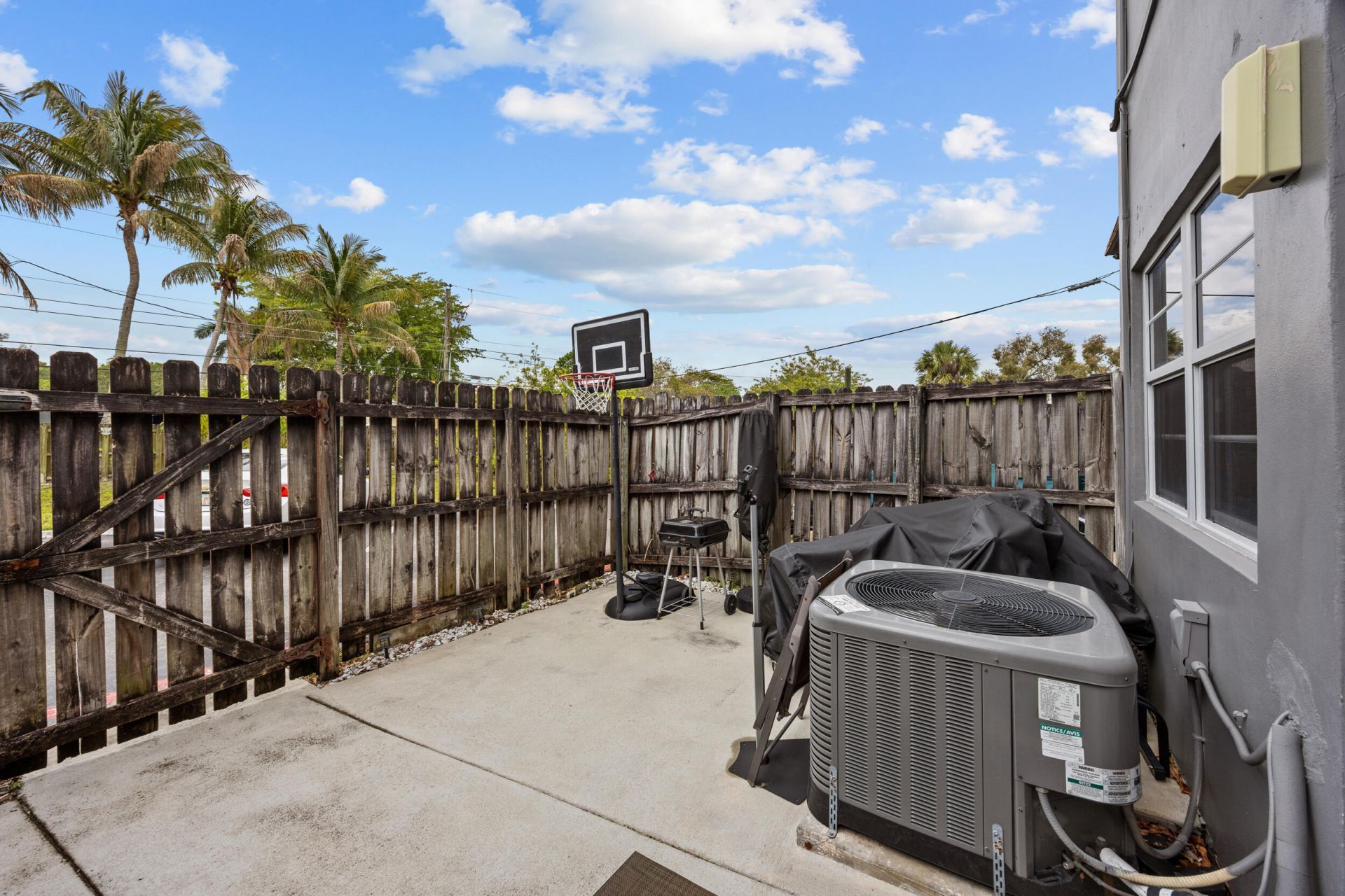 4656 NW 9th Drive, Unit 4656, Plantation, FL 33317 Photo