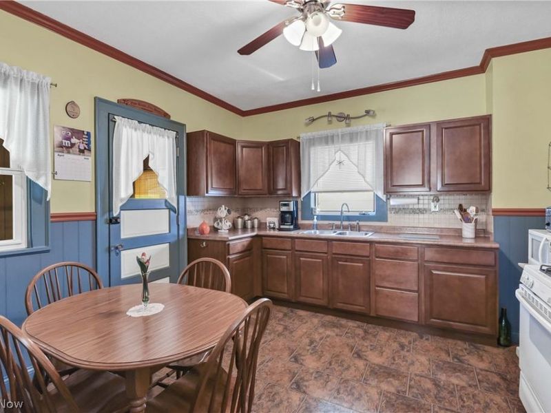 6611 Fleet Avenue , Cleveland, OH 44105 Photo 17