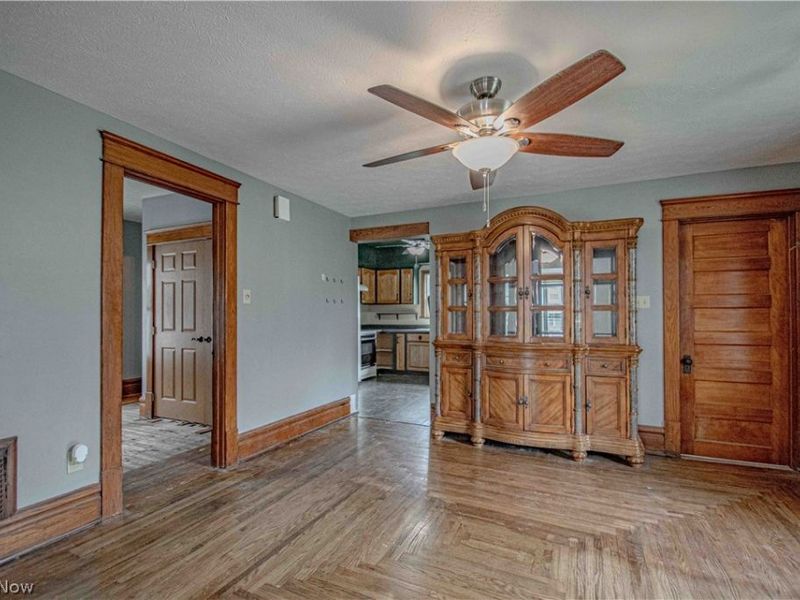 389 High Street , Wadsworth, OH 44281 Photo 8