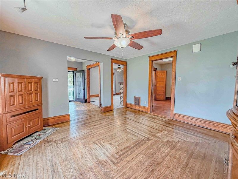 389 High Street, Wadsworth, OH 44281 Photo 8