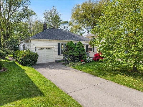 4284 W 204th Street , Fairview Park, OH 44126