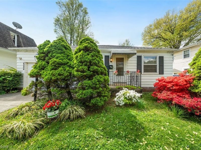 4284 W 204th Street, Fairview Park, OH 44126 Photo 2