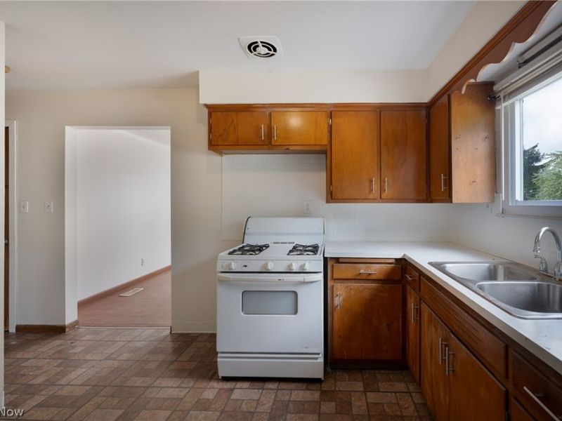 14405 Hale Avenue , Cleveland, OH 44110 Photo 15