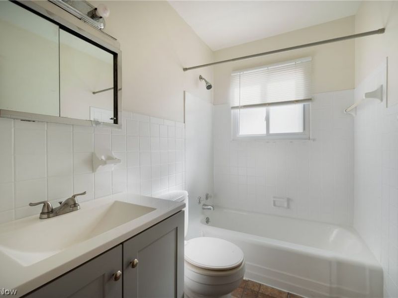 14405 Hale Avenue , Cleveland, OH 44110 Photo 16