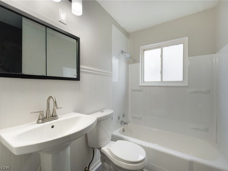 14405 Hale Avenue , Cleveland, OH 44110 Photo 8