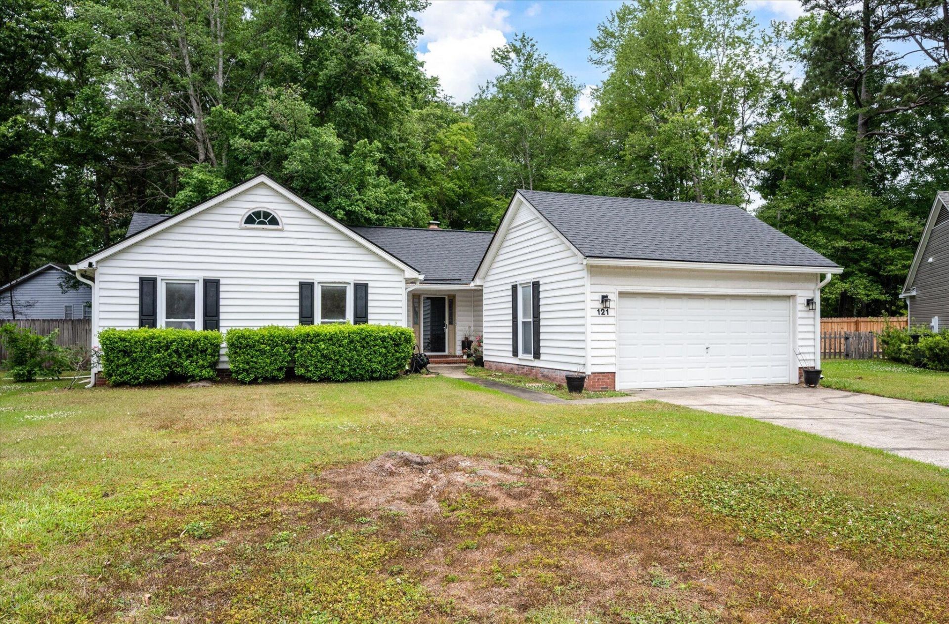 121 Hamlet Road Photo 1