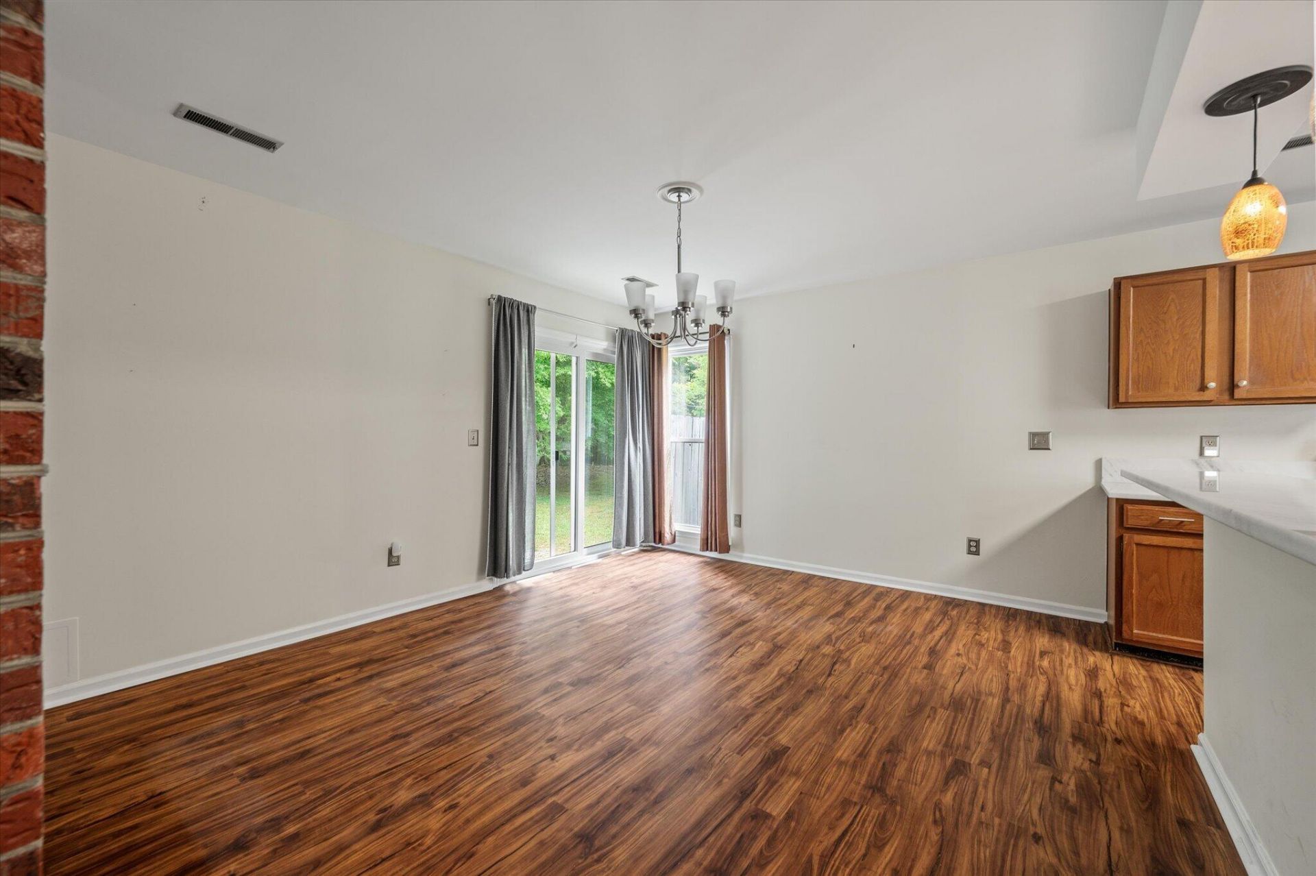 121 Hamlet Road Photo 10