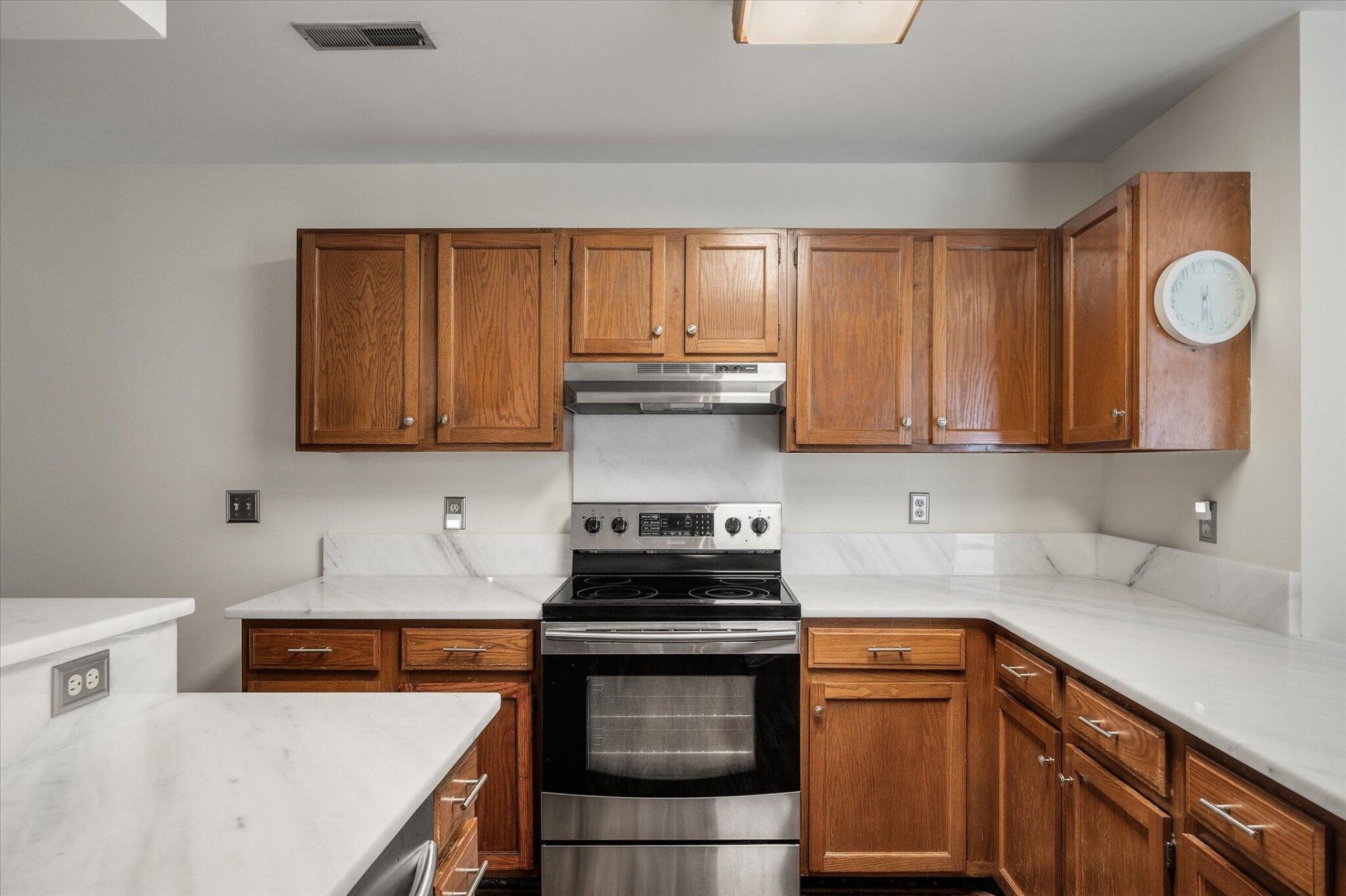121 Hamlet Road Photo 17