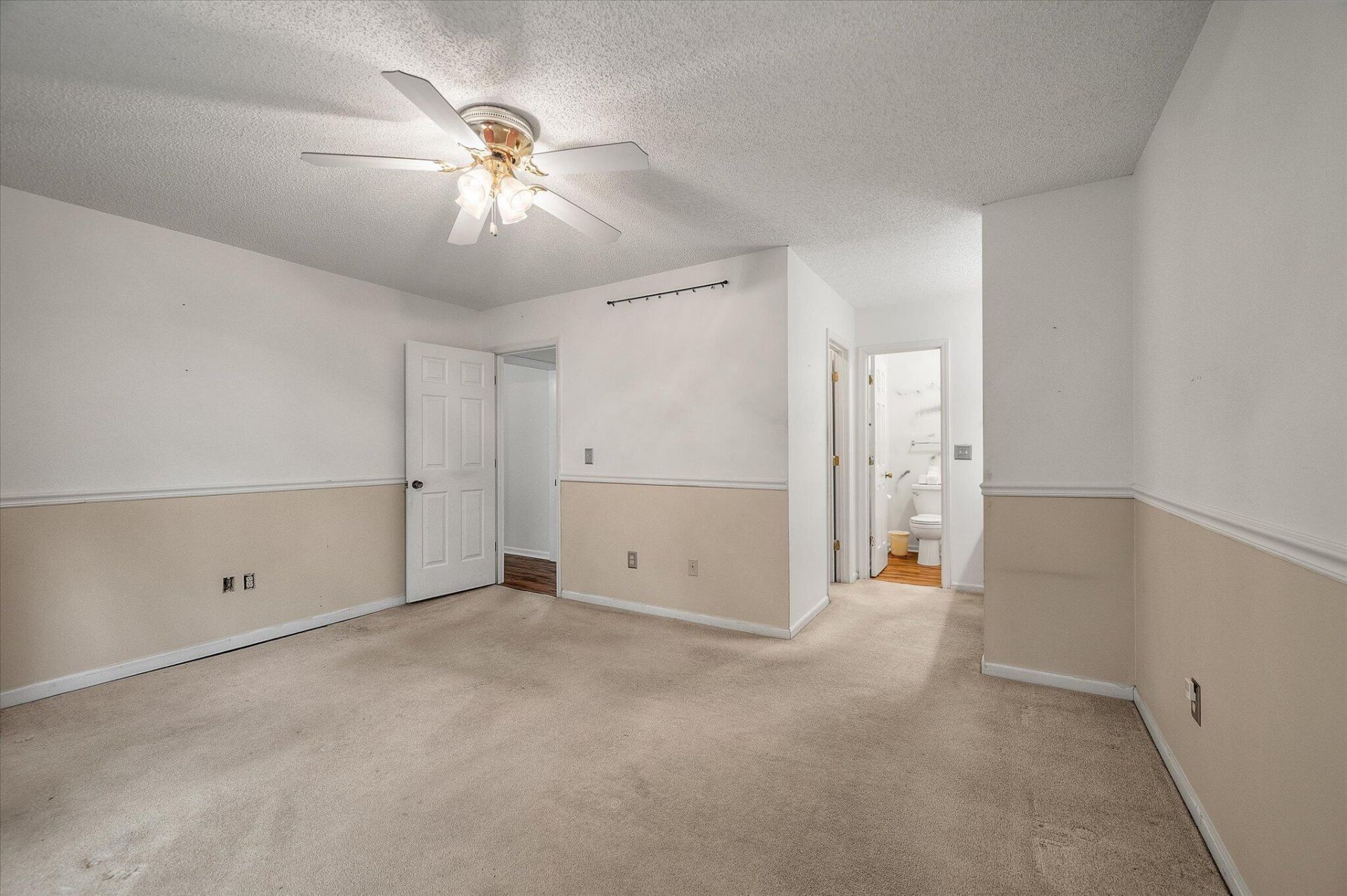 121 Hamlet Road Photo 24