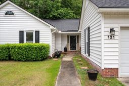 121 Hamlet Road photo 4