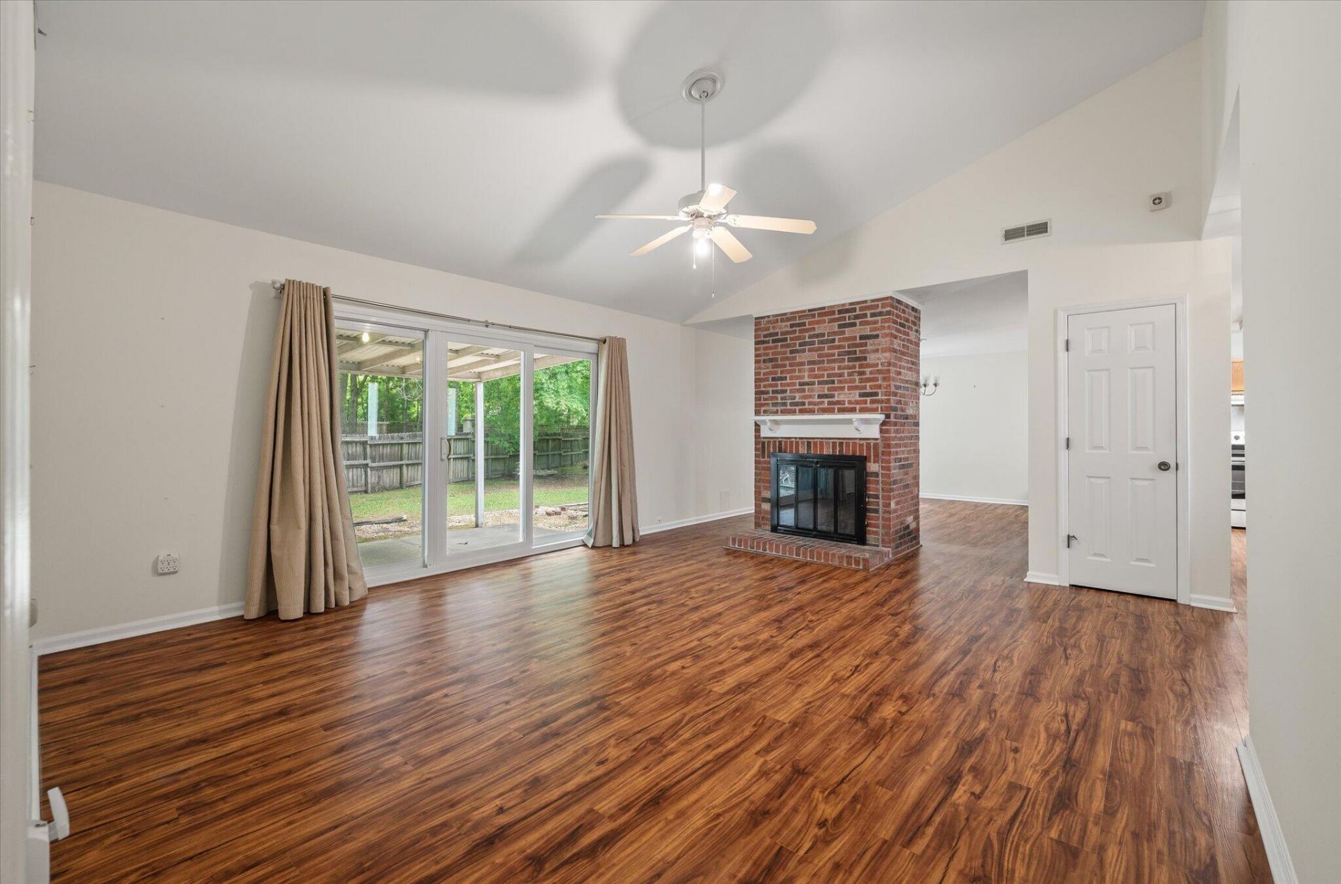 121 Hamlet Road Photo 5