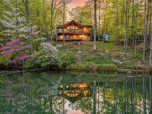 382 Pocaset Drive , Ellijay, GA 30540