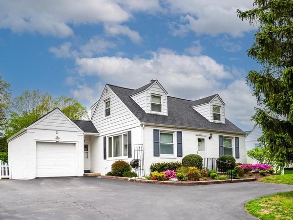 402 OLD EAGLE SCHOOL ROAD , WAYNE, PA 19087