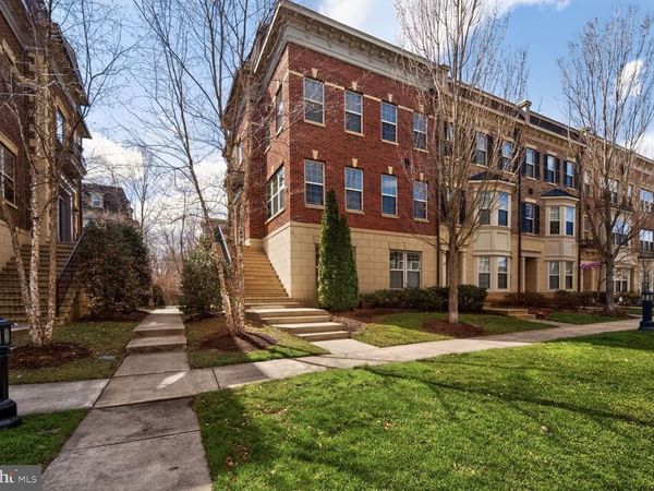 712 SENTRY SQUARE , OXON HILL, MD 20745