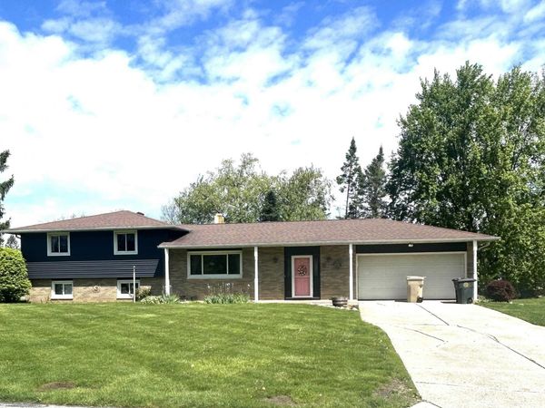 1237 Hampshire Drive, South Bend, IN 46614