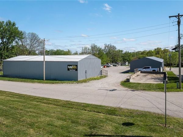 400 N 11th Street, Savannah, MO 64485