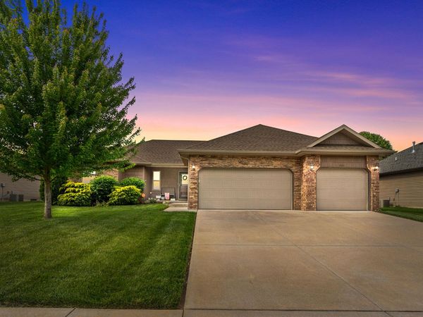 1925 E Maricopa Avenue, Ozark, MO 65721