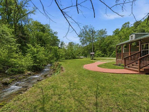 1186 Peace In Valley Road , Blue Eye, MO 65611
