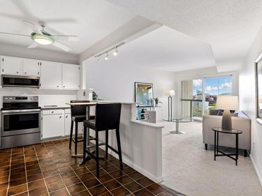 1200 Nicollet Avenue, Unit 723, Minneapolis, MN 55403