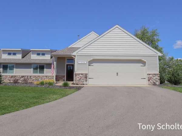 1278 Sand Springs Drive SW, Unit 52, Byron Center, MI 49315