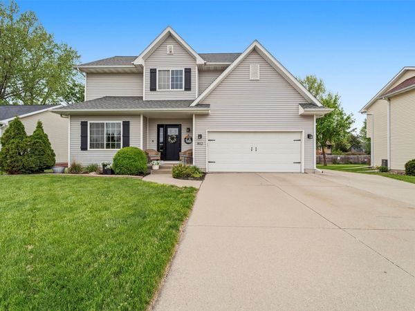 802 Edgewater Drive, Polk City, IA 50226