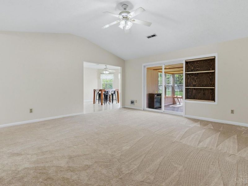 8812 Arrowcreek Drive, Washington Township, OH 45054 Photo 9
