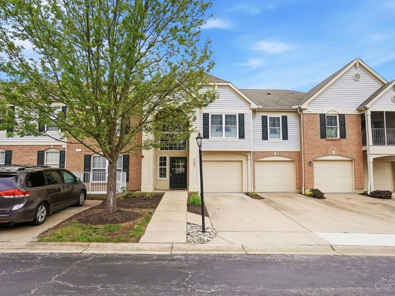101 Logsby Place, Unit 4H, Milford, OH 45150 Photo 3