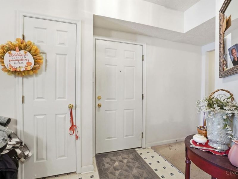 101 Logsby Place, Unit 4H, Milford, OH 45150 Photo 8