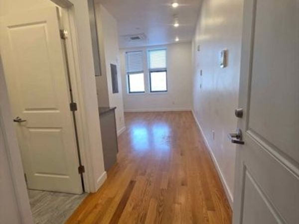 64 Market St, Unit 408, Lynn, MA 01901