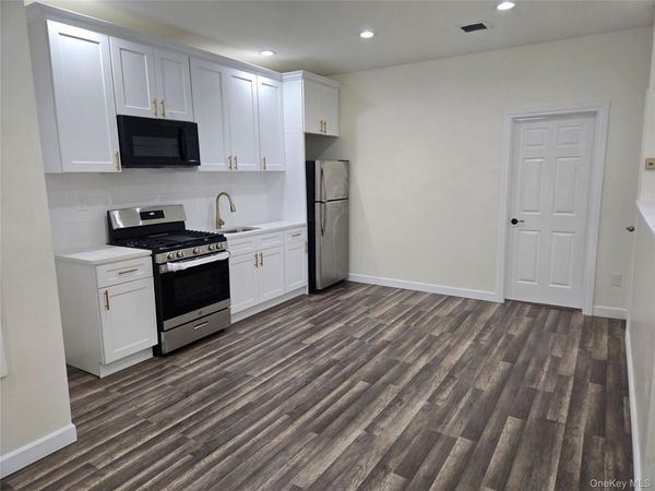 10750 Van Wyck Expressway , Richmond Hill S., NY 11419