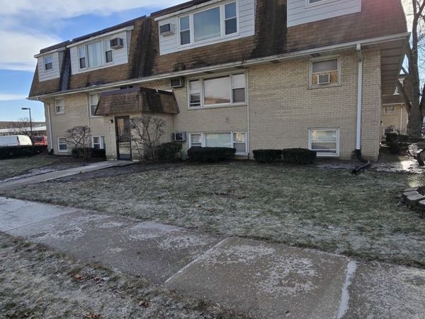 9911 W 58th Street , Unit 2, Countryside, IL 60525
