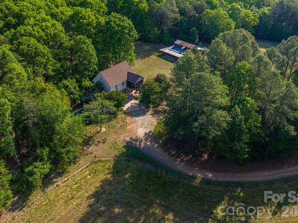 702 Saddlebrook Lane , Cherryville, NC 28021