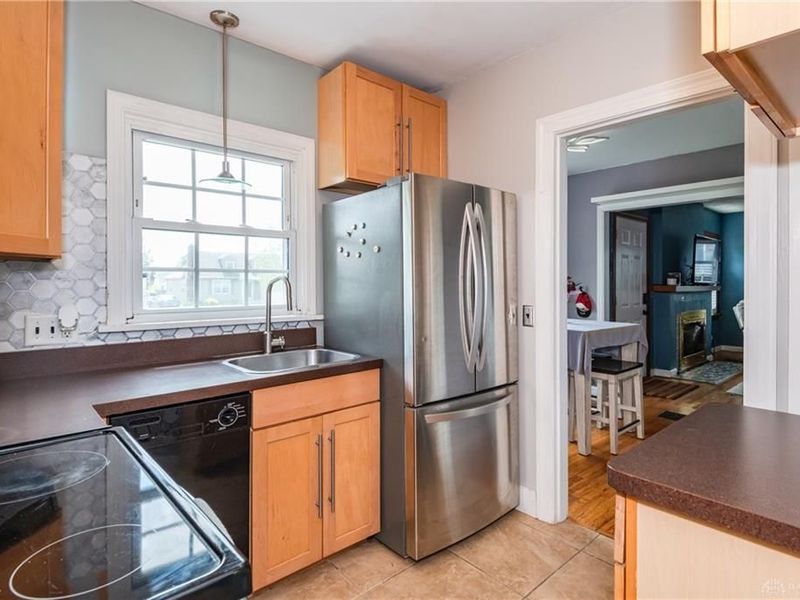 1015 Croyden Drive, Dayton, OH 45420 Photo 10