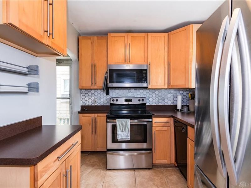 1015 Croyden Drive, Dayton, OH 45420 Photo 9