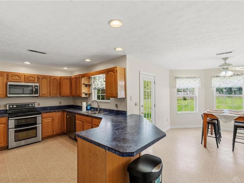 8812 Arrowcreek Drive, Washington Township, OH 45054 Photo 10
