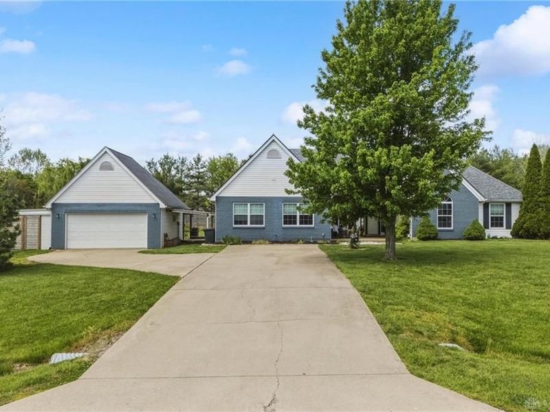 8812 Arrowcreek Drive, Washington Township, OH 45054 Photo 2