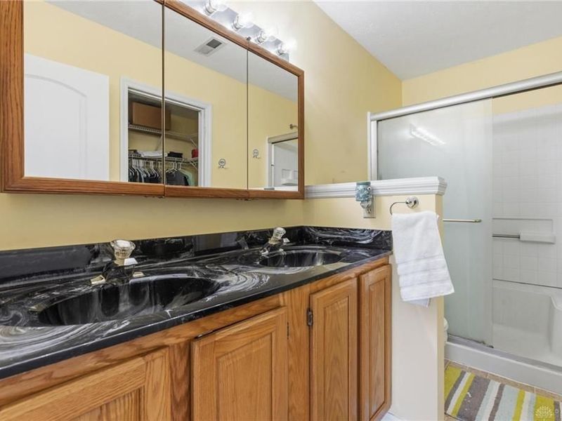 8812 Arrowcreek Drive, Washington Township, OH 45054 Photo 24