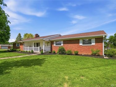 700 Ionic Circle Circle, Mad River Township, OH 45323