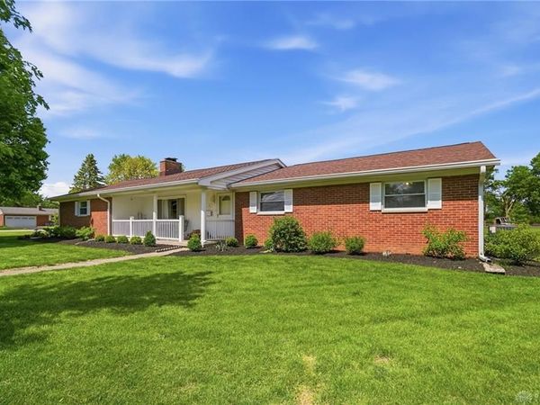 700 Ionic Circle Circle, Mad River Township, OH 45323