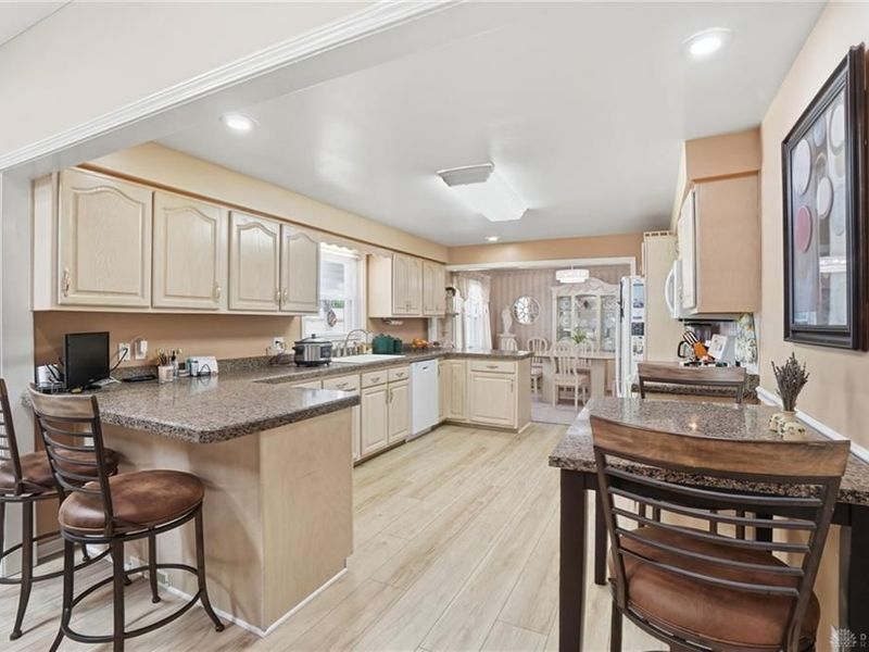 700 Ionic Circle, Mad River Township, OH 45323 Photo 10