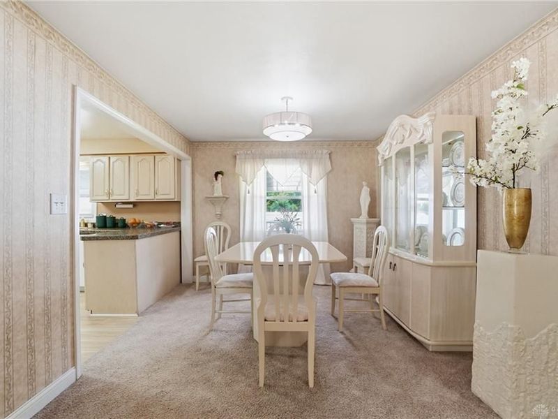 700 Ionic Circle, Mad River Township, OH 45323 Photo 8