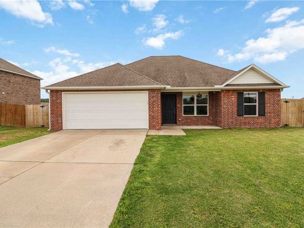 1381 General Fagan Drive , Prairie Grove, AR 72753