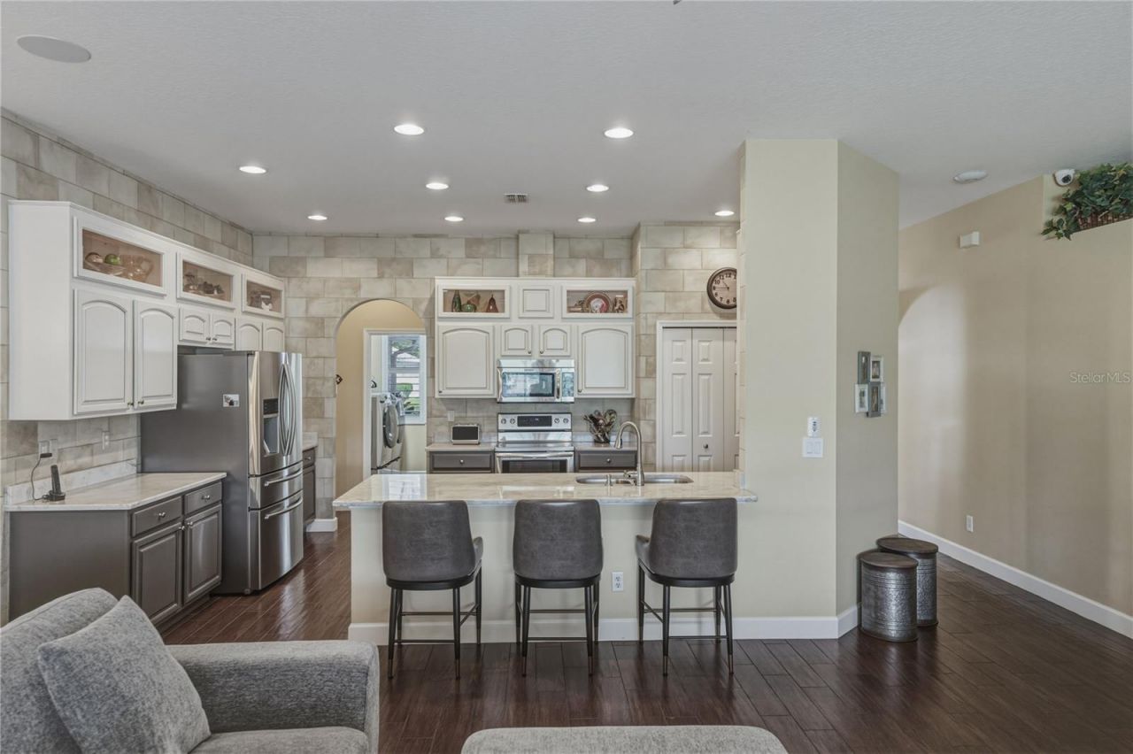 1035 Legends Pass Drive , Valrico, FL 33594 Photo