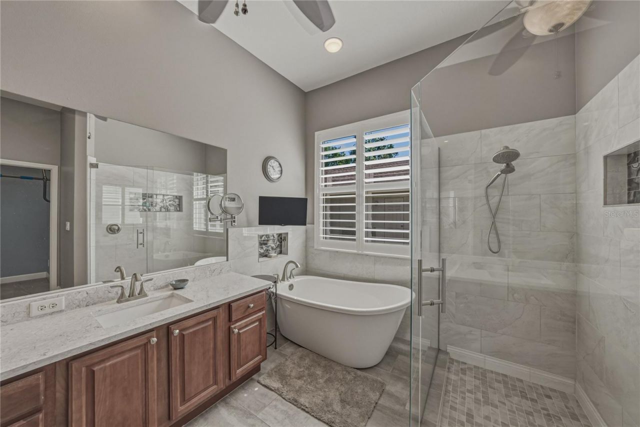 1035 Legends Pass Drive , Valrico, FL 33594 Photo