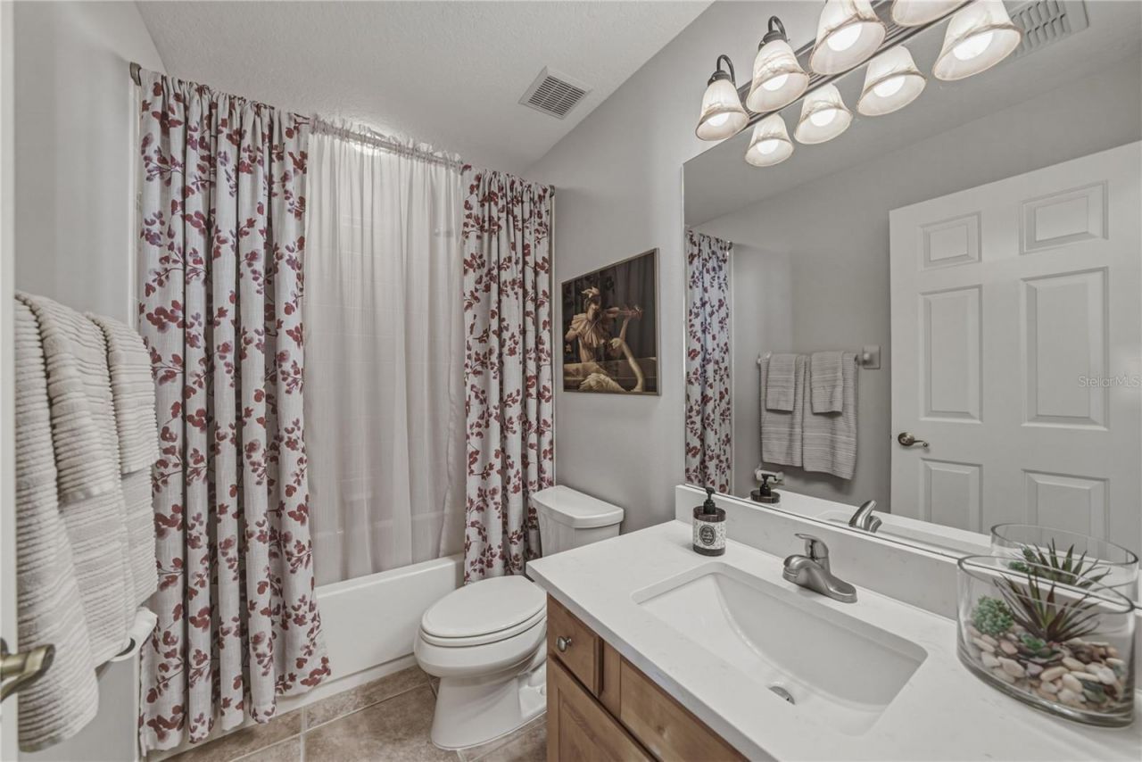 1035 Legends Pass Drive , Valrico, FL 33594 Photo