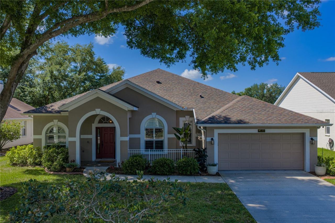1035 Legends Pass Drive , Valrico, FL 33594 Photo