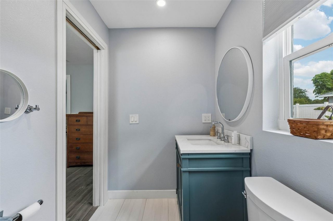 4390 Trout Drive Se, Saint Petersburg, FL 33705 Photo