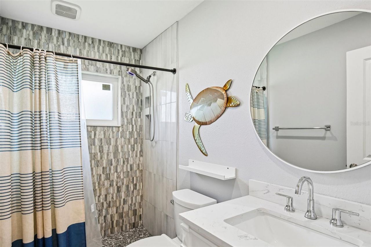 4390 Trout Drive Se, Saint Petersburg, FL 33705 Photo