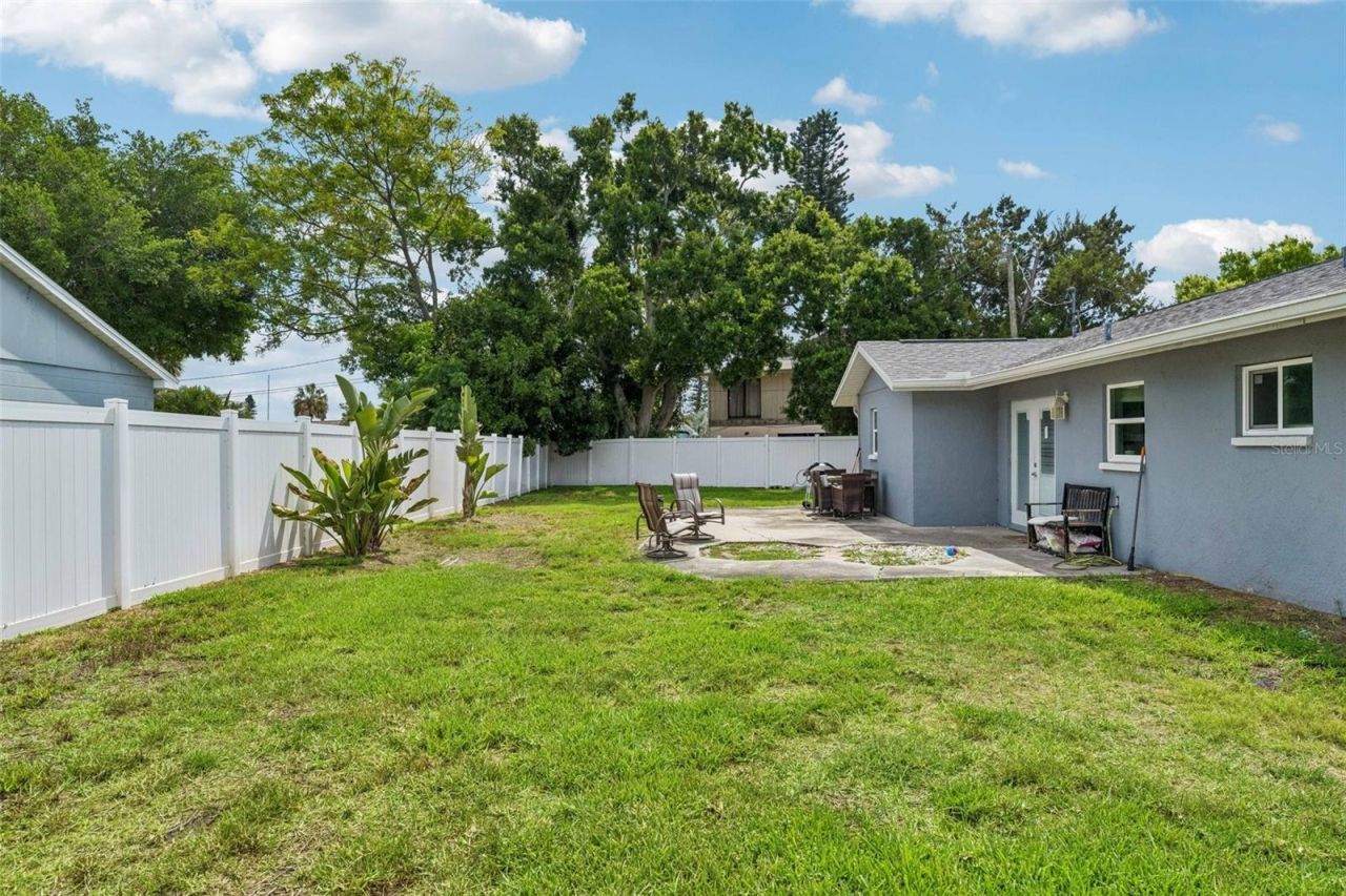 4390 Trout Drive Se, Saint Petersburg, FL 33705 Photo