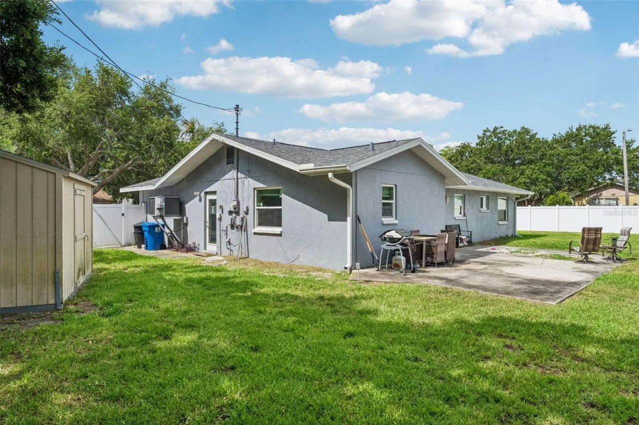 4390 Trout Drive Se, Saint Petersburg, FL 33705 Photo